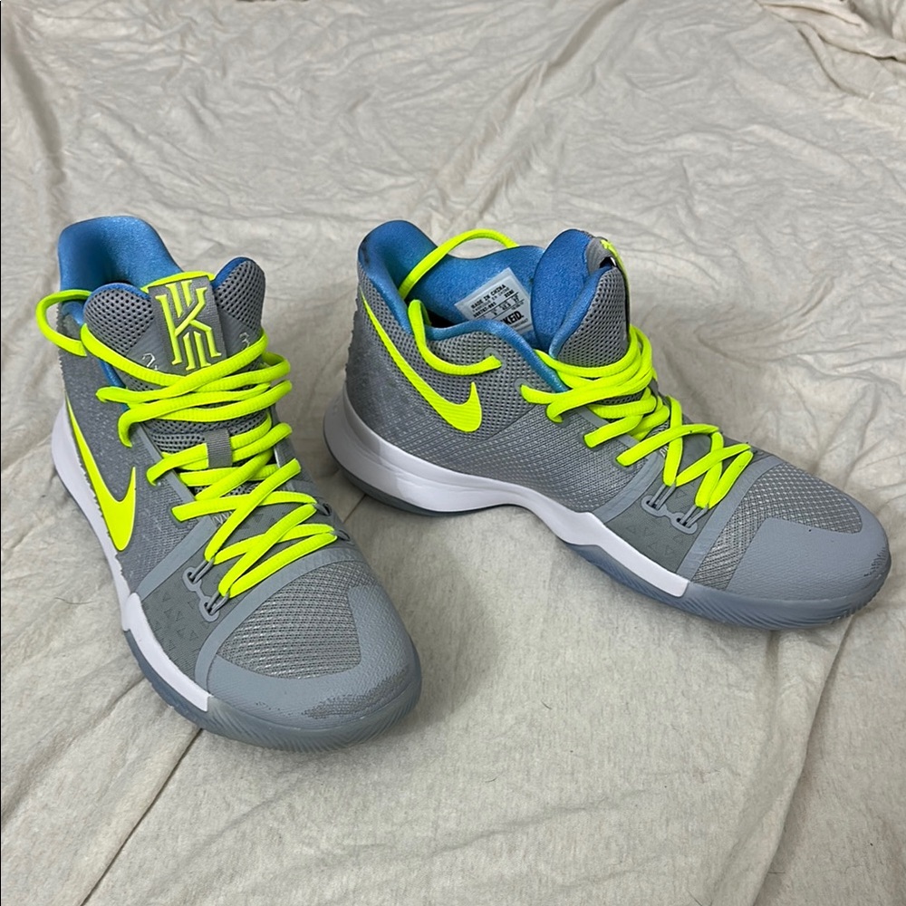 Nike Kyrie 3 men’s basketball sneakers Custom ID size 9